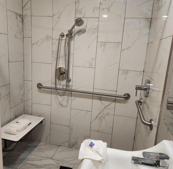 身障者適用キングサイズベッドルーム, Studio 6 Sacramento, Ca   Natomas & Smf Airport