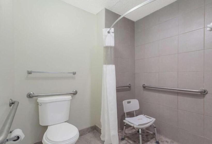 غرفة قياسية لذوى الاحتياجات الخاصة, Travelodge By Wyndham Clarksville