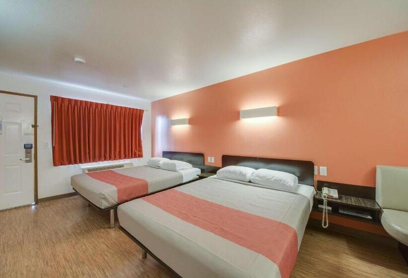 اتاق استاندارد, Motel 6 Brownsville, Tx North