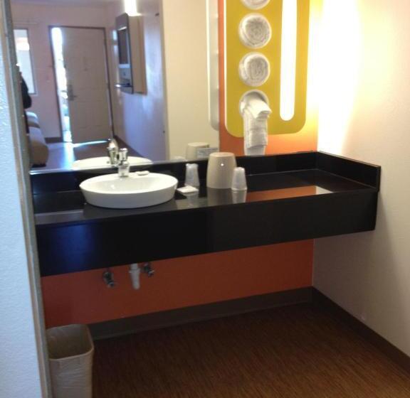 اتاق لوکس, Motel 6 Brownsville, Tx North