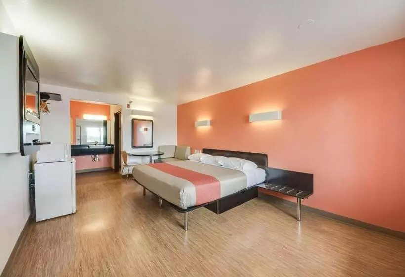 اتاق استاندارد با تخت بزرگ, Motel 6 Brownsville, Tx North