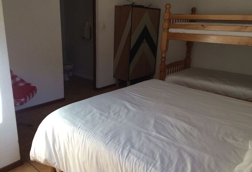 غرفة قياسية رباعية, Le Tuc De L Etang