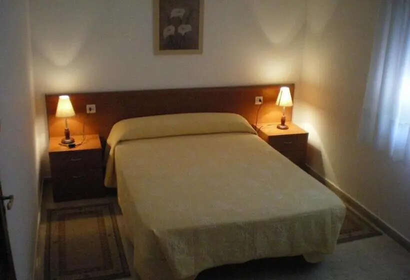 スタンダードシングルルーム, Pension As Termas