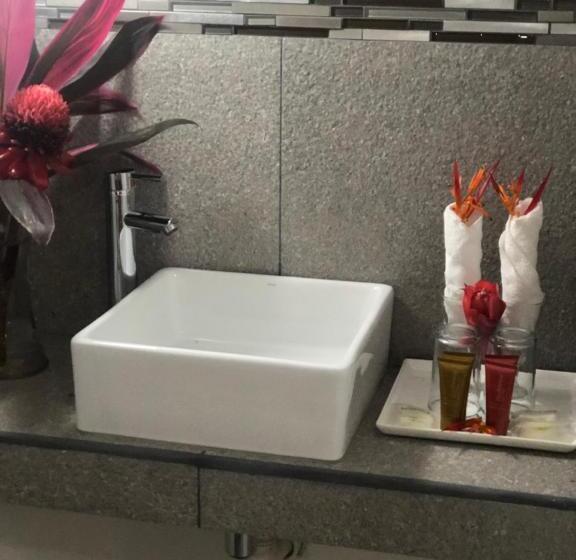 스탠다드 트리플 룸 풀장 전망, Ballena Dorada Lodge