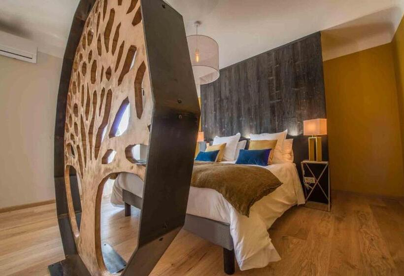 Superior Suite, Une Autre Histoire