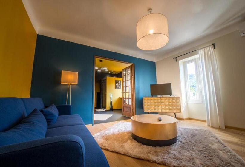 Superior Suite, Une Autre Histoire