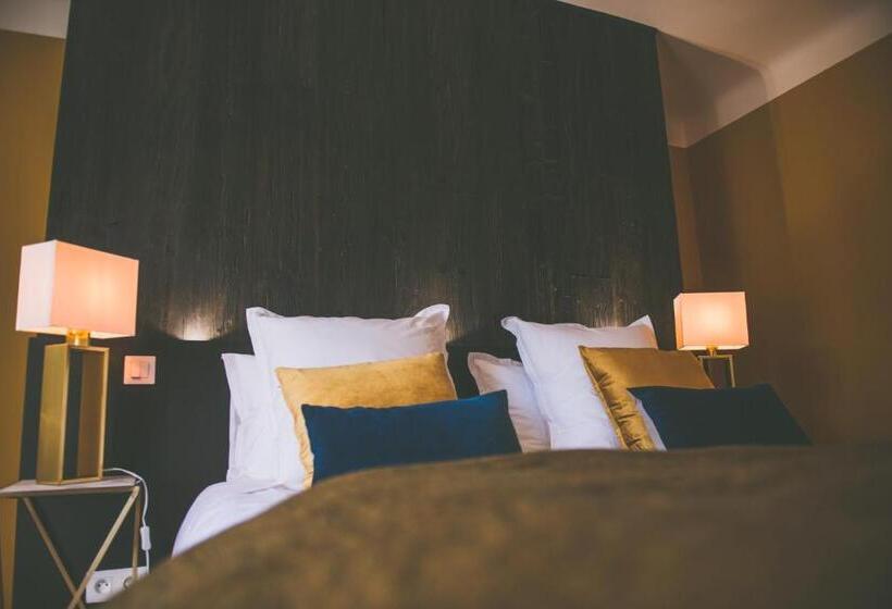 Superior Suite, Une Autre Histoire