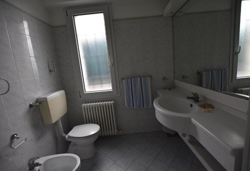 スイート, Bristol