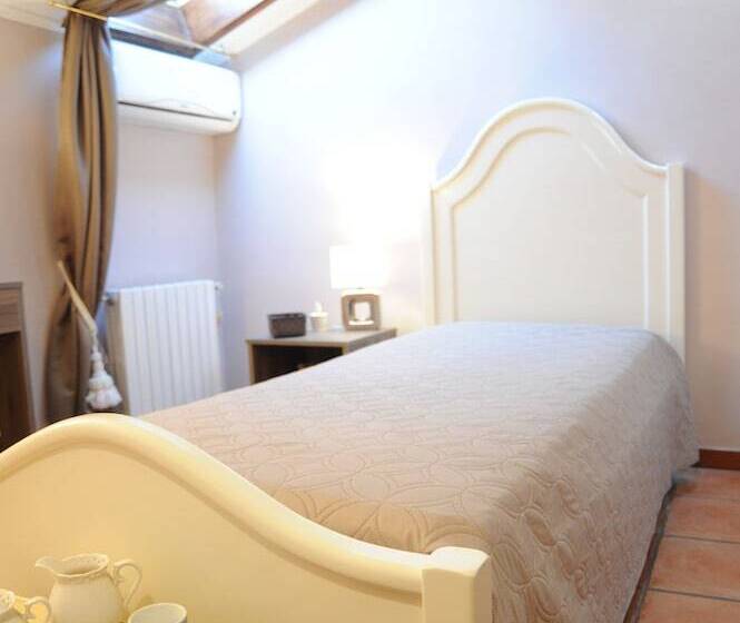 اتاق لوکس یک تخته, Residenza D'oria B&b