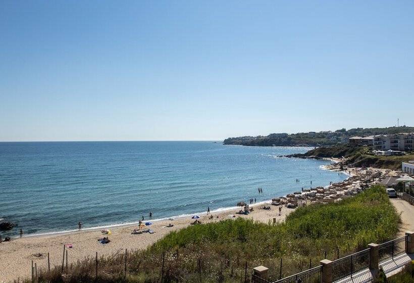 سوییت جونیور با چشمانداز دریا, Ji