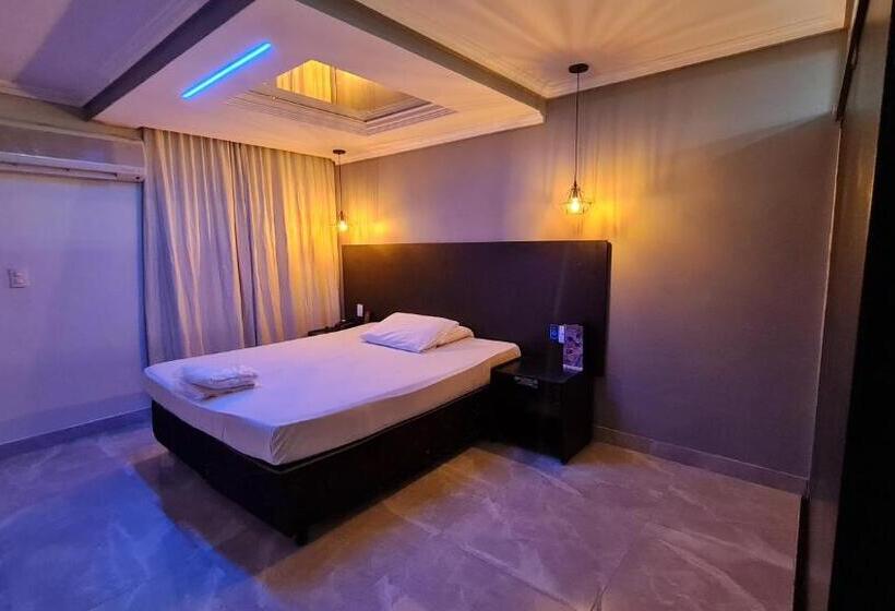 סוויטה דלוקס, Gran Motel