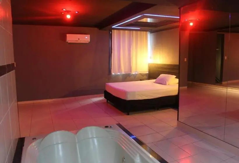 デラックスルーム, Gran Motel