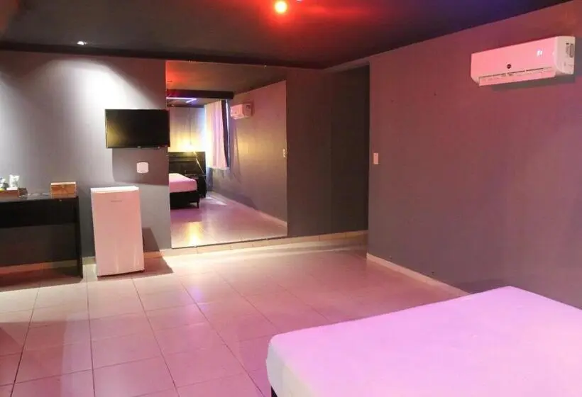 デラックスルーム, Gran Motel