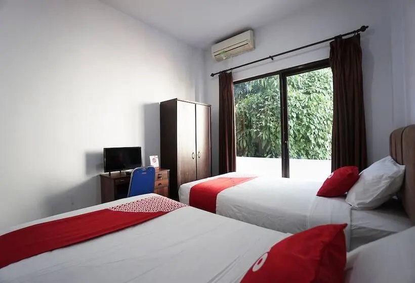 デラックスルーム, Oyo 2566 Putri Kesia Rooms