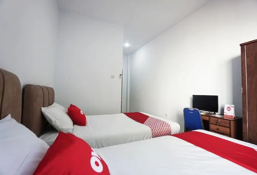 デラックスルーム, Oyo 2566 Putri Kesia Rooms