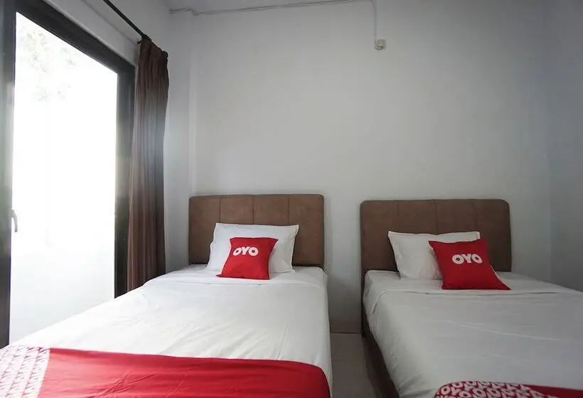 デラックスルーム, Oyo 2566 Putri Kesia Rooms