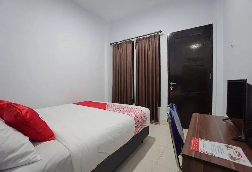 スタンダードルーム, Oyo 2566 Putri Kesia Rooms