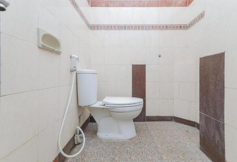 חדר משפחתי, Reddoorz Syariah At Mojosari