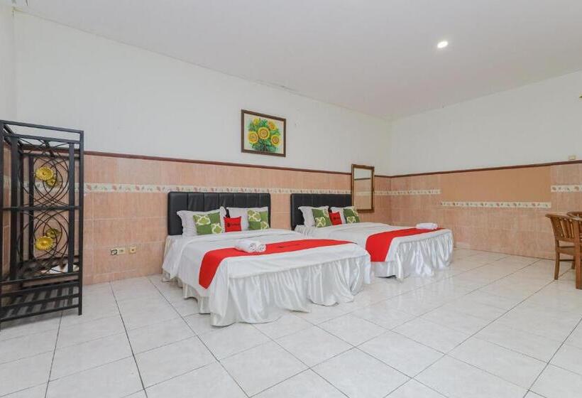 חדר משפחתי, Reddoorz Syariah At Mojosari