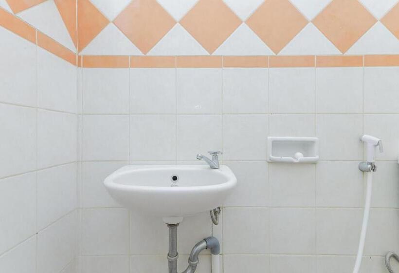 חדר אקונומי, Reddoorz Syariah At Mojosari