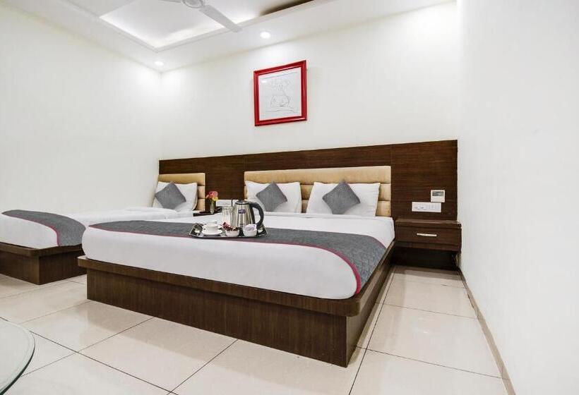 اتاق لوکس, Good Times