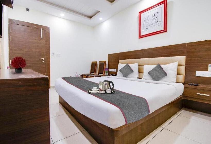 اتاق لوکس, Good Times