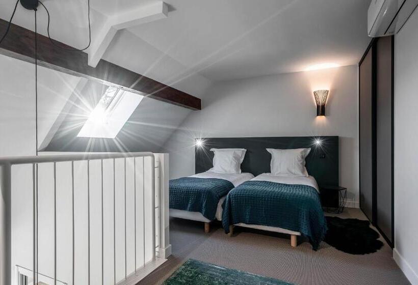 شقة غرفة واحدة, La Grange Des Pères