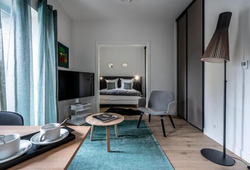 شقة غرفة نوم واحدة مزودة بشُرفة, La Grange Des Pères