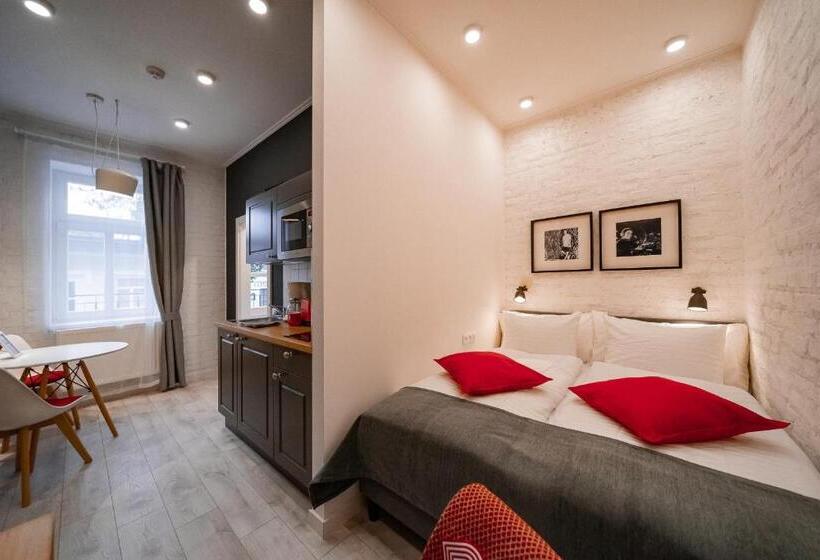 スタンダードスタジオ, Revelton Studios Marianske Lazne