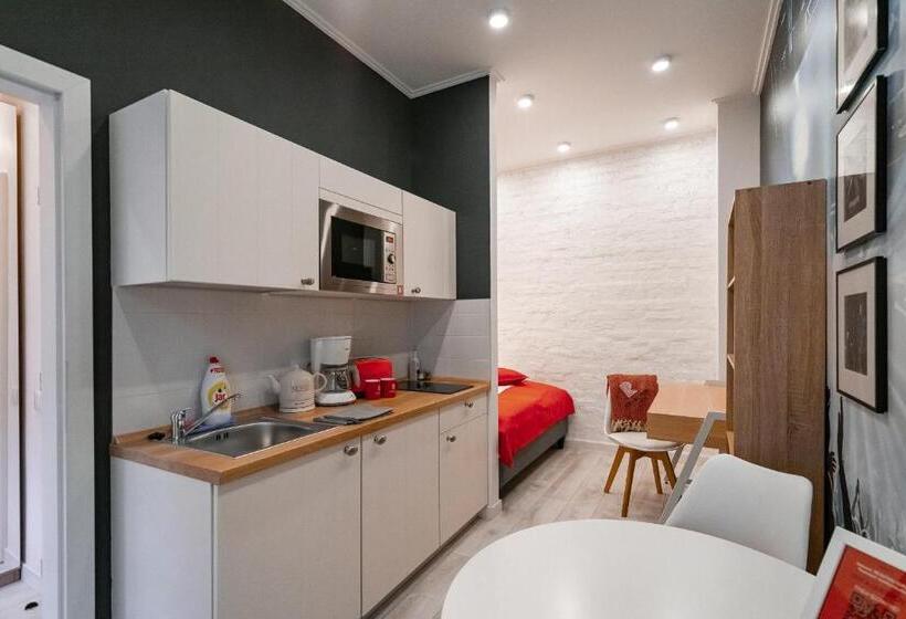 スタンダードスタジオ, Revelton Studios Marianske Lazne