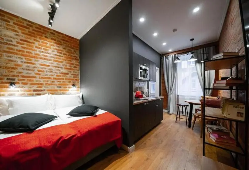 استودیوی استاندارد, Revelton Studios Marianske Lazne