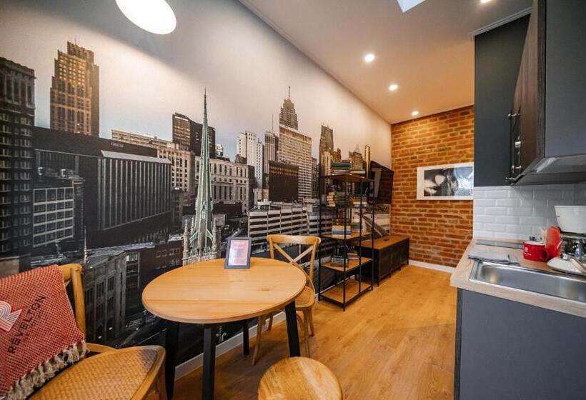 スタンダードスタジオ, Revelton Studios Marianske Lazne