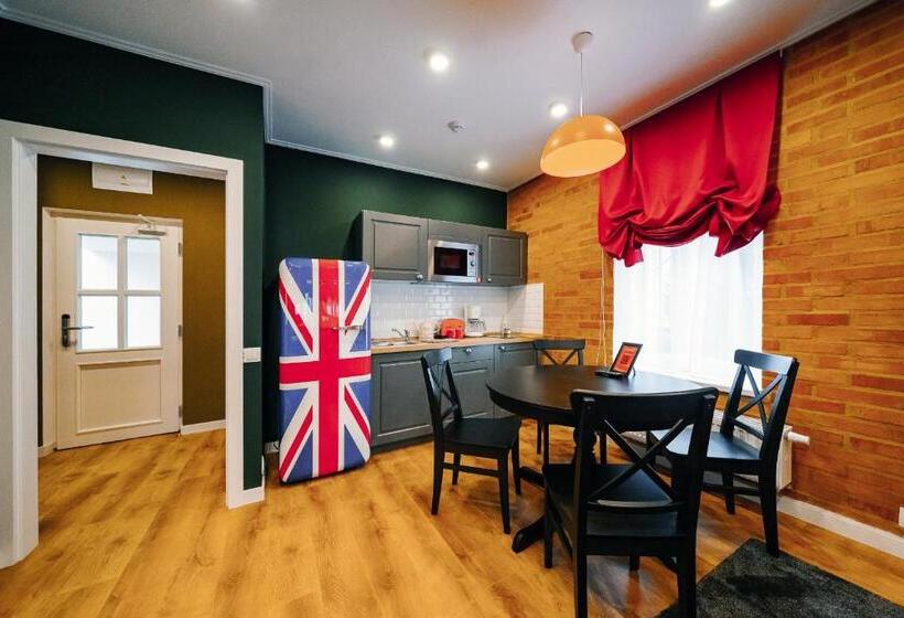 デラックススタジオ, Revelton Studios Marianske Lazne