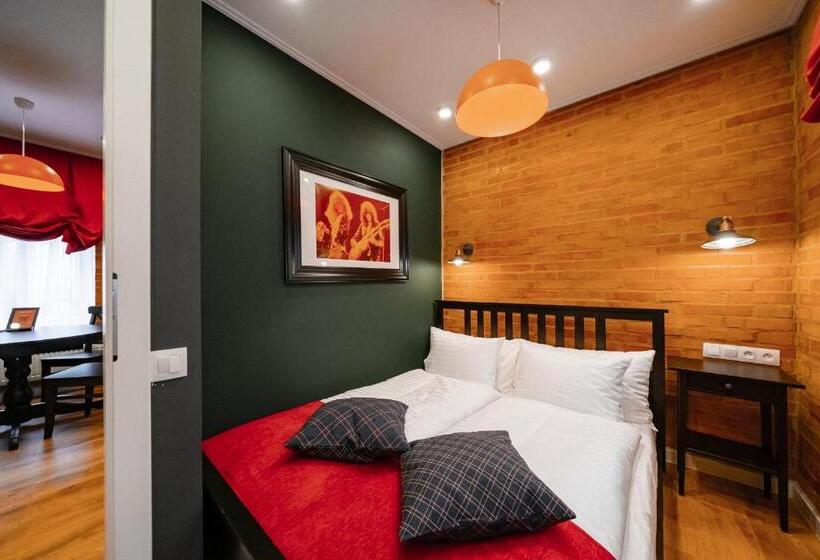 デラックススタジオ, Revelton Studios Marianske Lazne