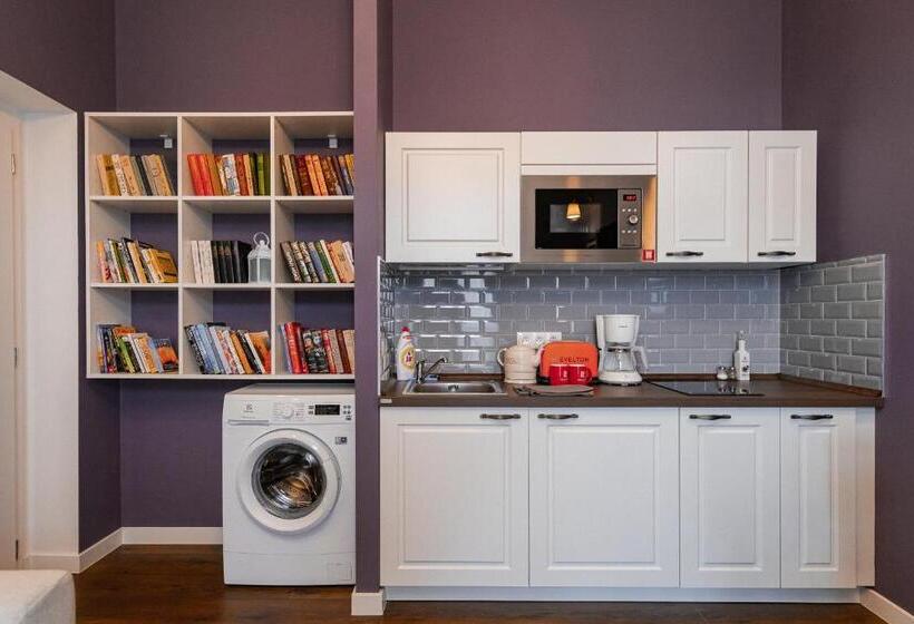 スイート, Revelton Studios Marianske Lazne