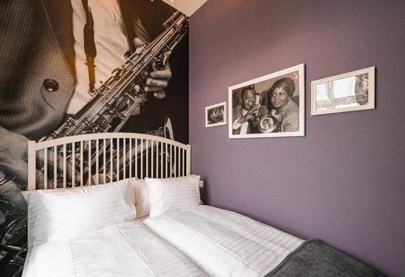 スイート, Revelton Studios Marianske Lazne