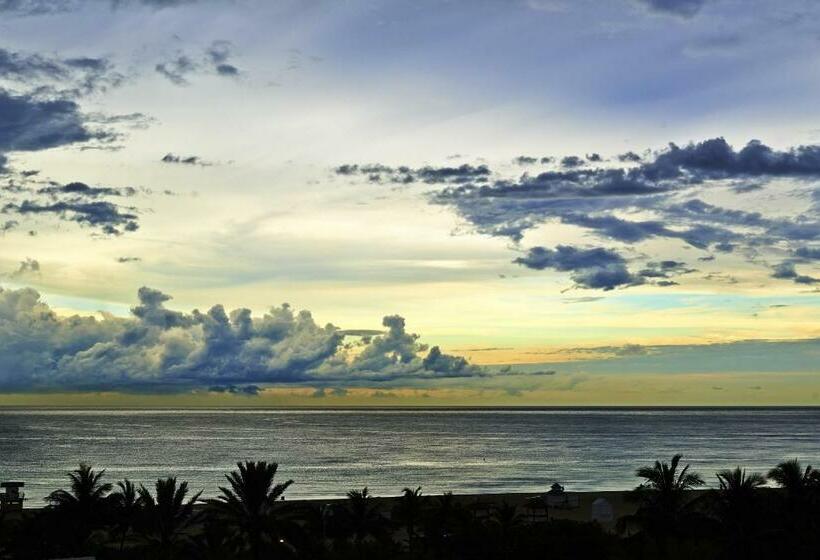 Стандартный Номер Кровать Кинг, Nautilus Sonesta Miami Beach