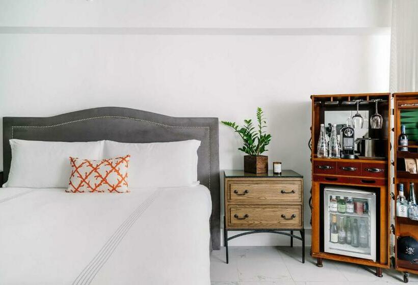 Студия Стандарт, Nautilus Sonesta Miami Beach