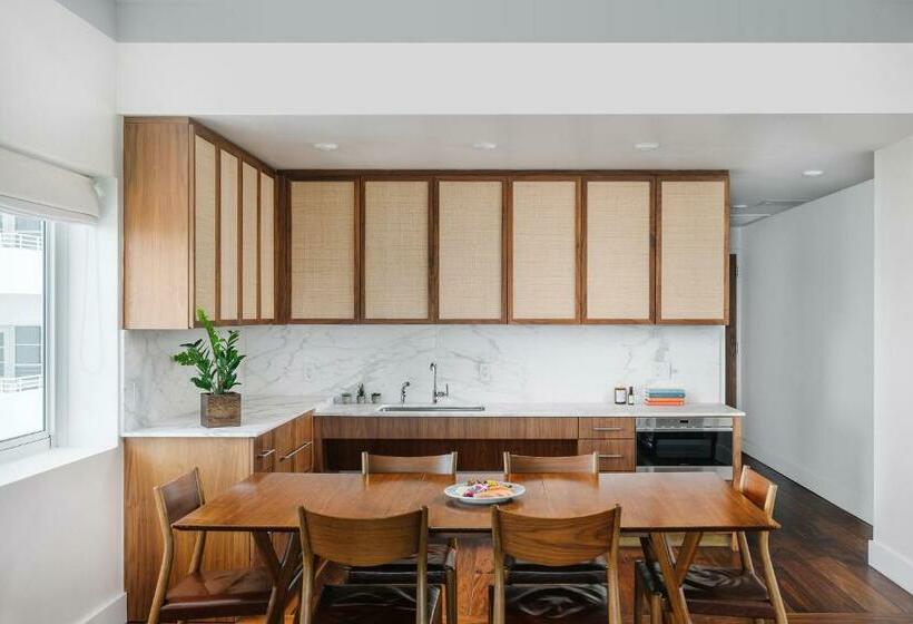 Люкс Вид на Море, Nautilus Sonesta Miami Beach