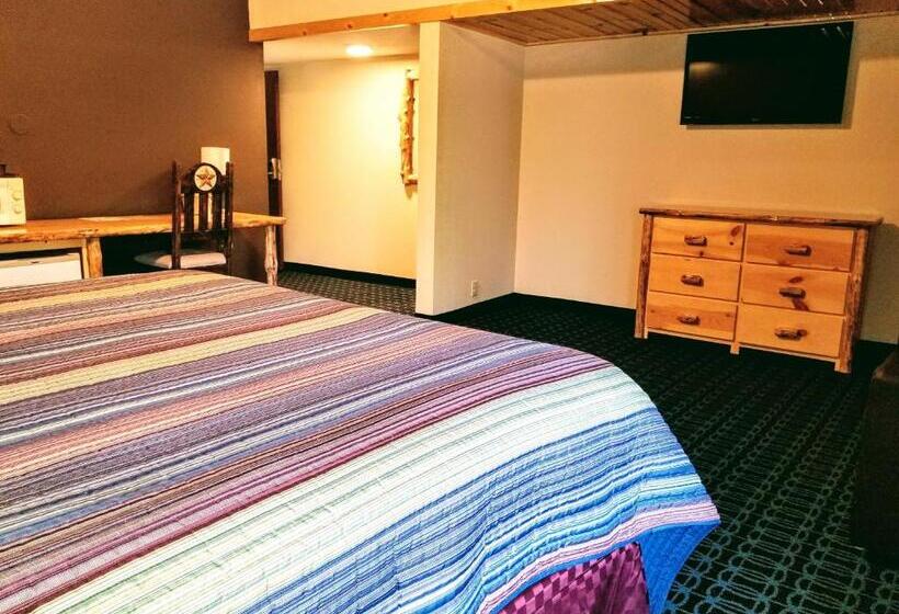 标准间带双人床, Round Barn Lodge