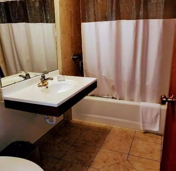 キングサイズベッドのデラックスルーム, Round Barn Lodge