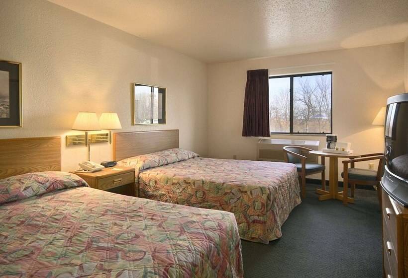 غرفة قياسية, Travelodge By Wyndham Hudsonville