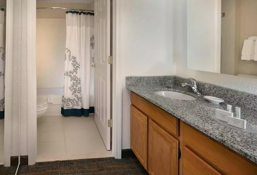 Sviitti 2 Makuuhuonetta, Residence Inn Danbury