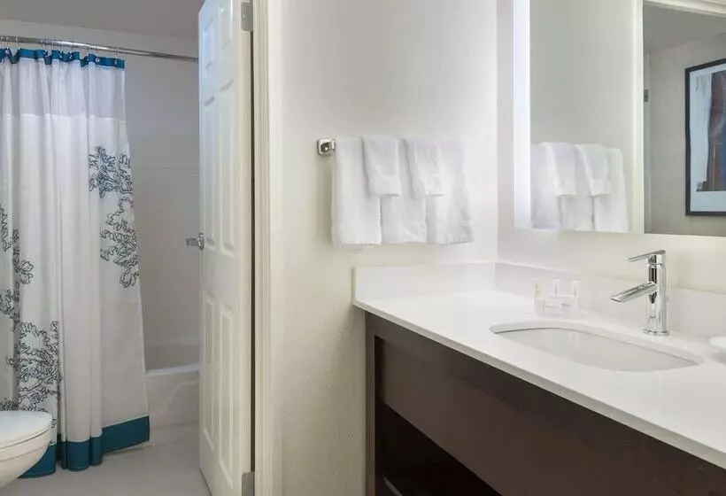 身障者適用スイートルーム, Residence Inn Savannah Midtown