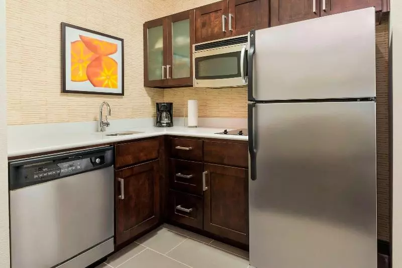 キングサイドベッドのスタンダードワンルーム, Residence Inn Savannah Midtown