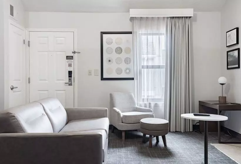Ullakkohuone, Mainstay Suites St Louis Galleria