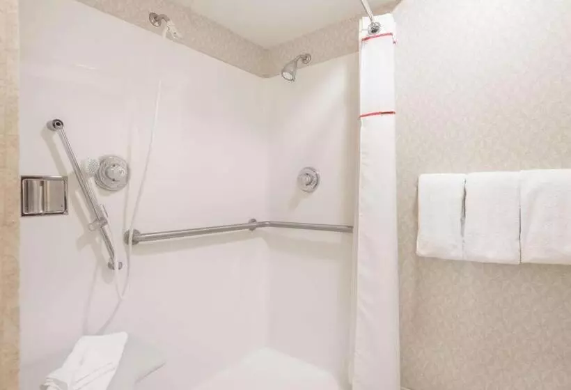 身障者適用スタンダードルーム, Value Suites Extended Stay   St Louis