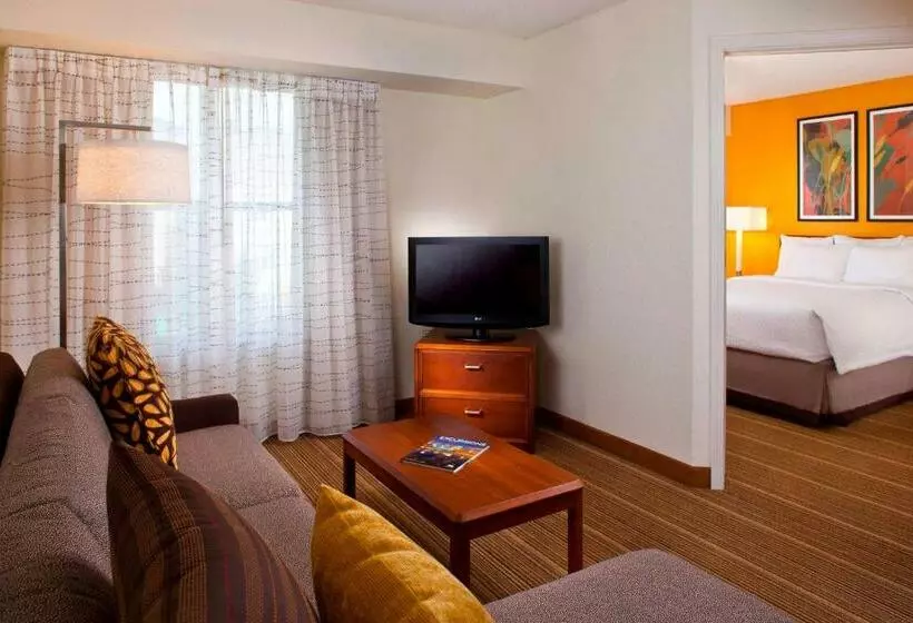 スタンダードスタジオ, Sonesta Es Suites Birmingham Homewood