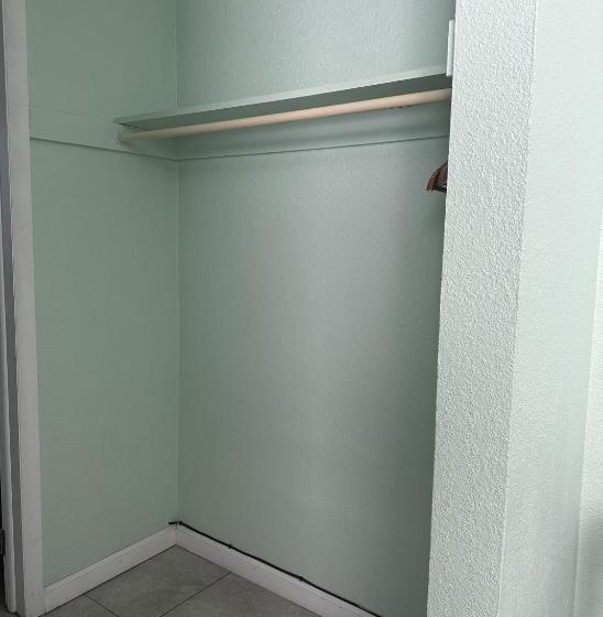 Люкс Deluxe Кровать Кинг, Royal Canadian Motel