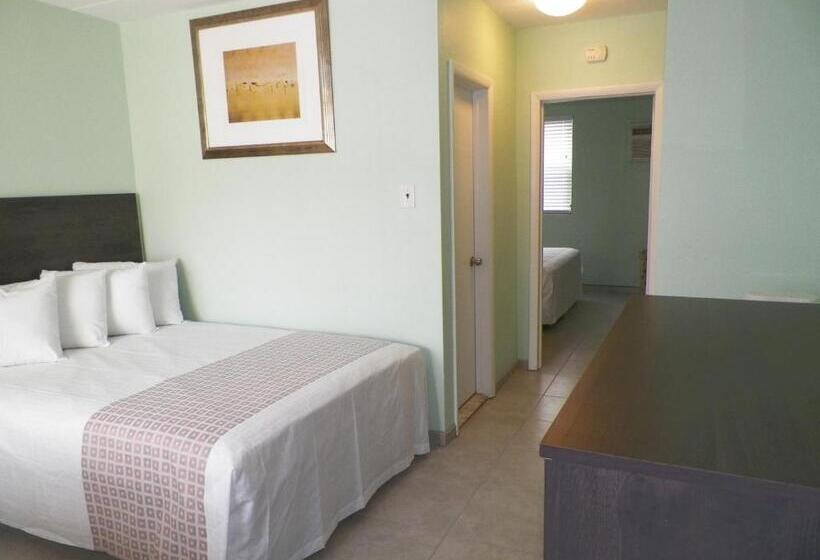 Люкс Deluxe Кровать Кинг, Royal Canadian Motel